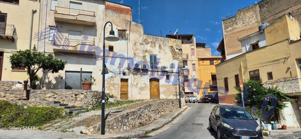 casa indipendente in vendita ad Alcamo in zona Centro Città
