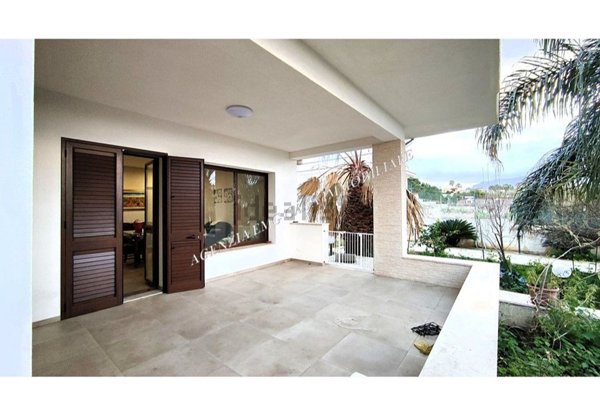 casa indipendente in vendita ad Alcamo in zona Alcamo Marina