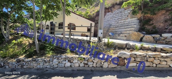 casa indipendente in vendita ad Alcamo