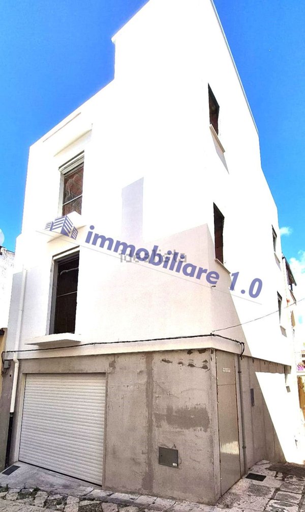 casa indipendente in vendita ad Alcamo in zona Centro Città