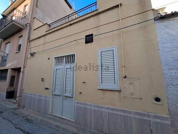casa indipendente in vendita ad Alcamo