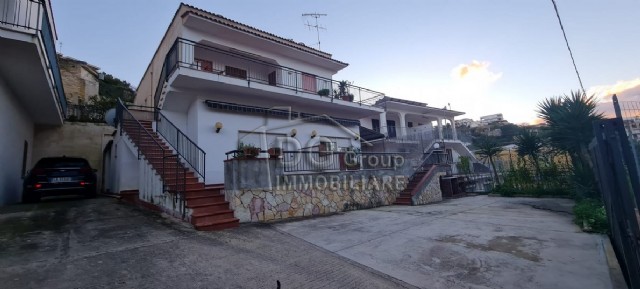 casa indipendente in vendita ad Alcamo in zona Alcamo Marina