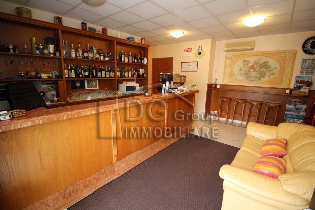 negozio in vendita ad Alcamo