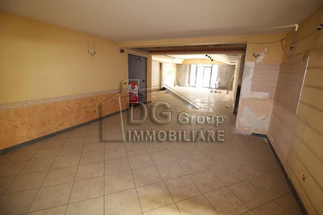 negozio in vendita ad Alcamo