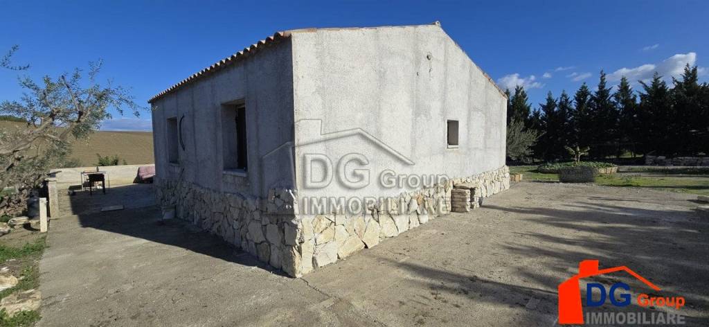 casa indipendente in vendita ad Alcamo in zona Alcamo Marina