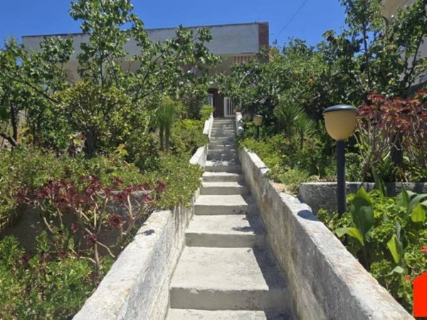 casa indipendente in vendita ad Alcamo in zona Alcamo Marina