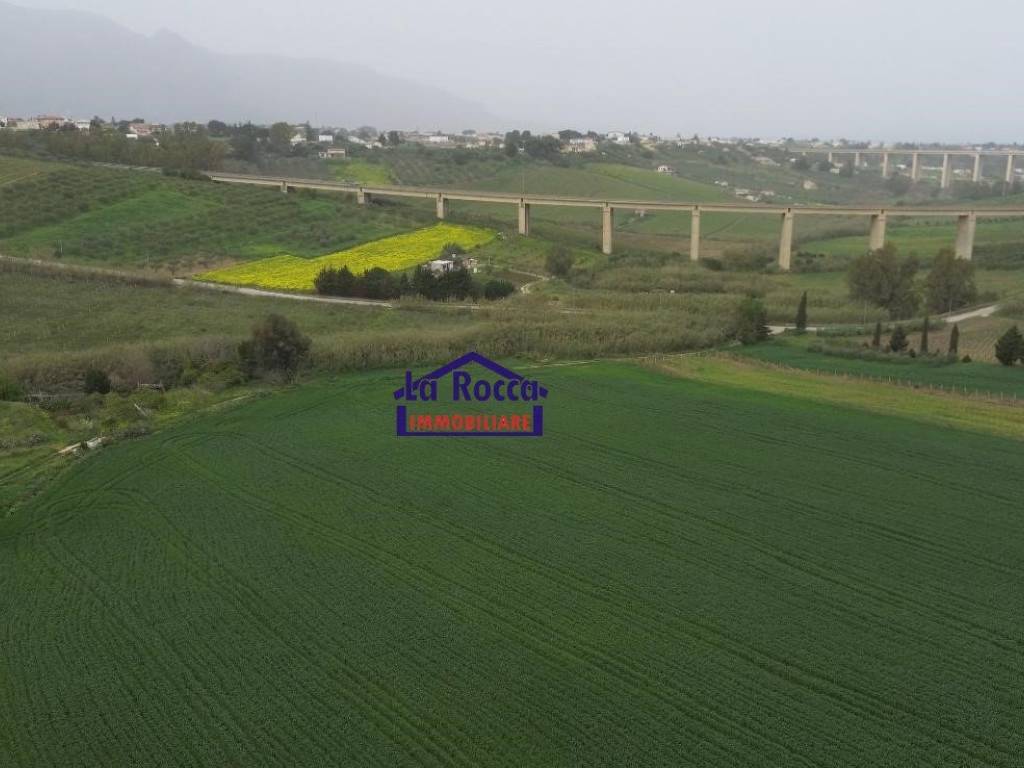 casa indipendente in vendita ad Alcamo in zona Alcamo Marina