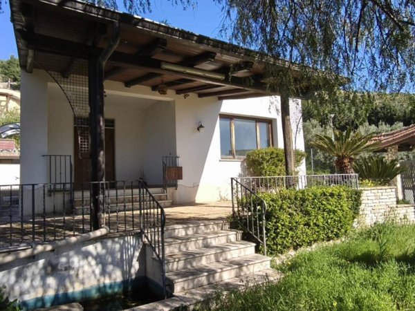casa indipendente in vendita ad Alcamo