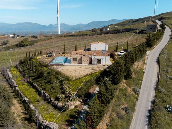 casa indipendente in vendita ad Alcamo