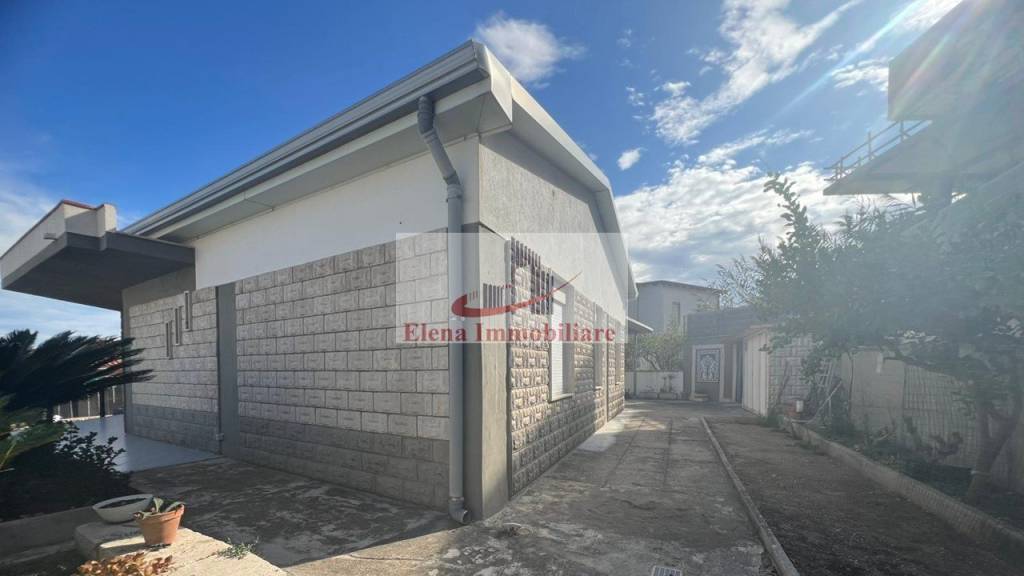 casa indipendente in vendita ad Alcamo in zona Alcamo Marina