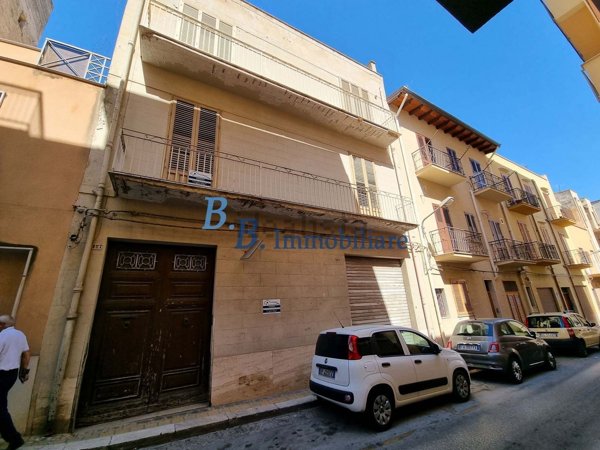 casa indipendente in vendita ad Alcamo