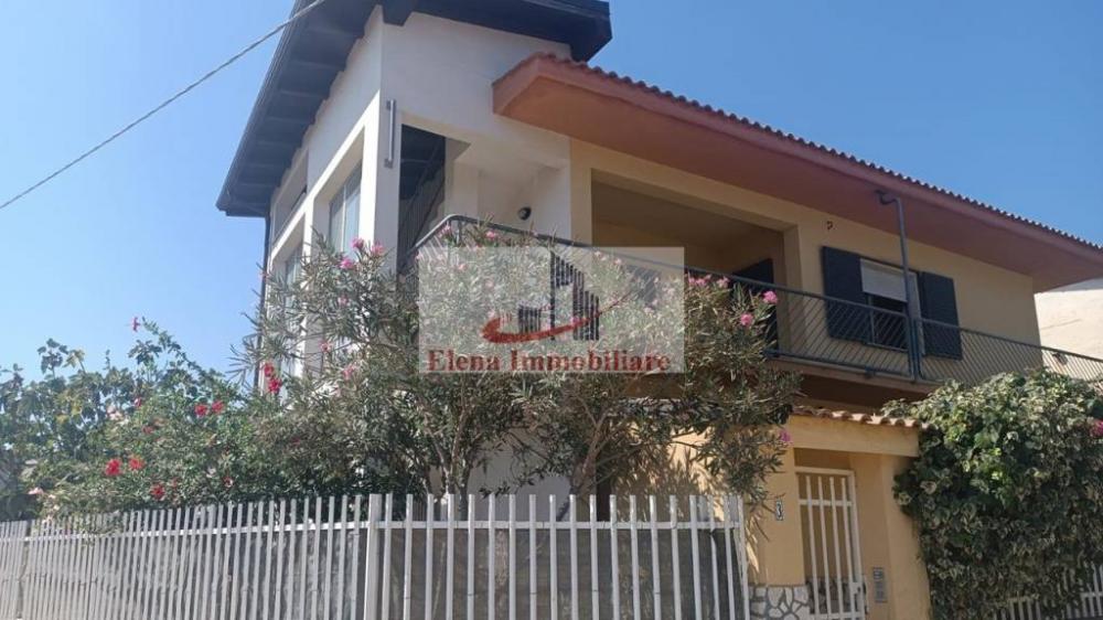 casa indipendente in vendita ad Alcamo in zona Alcamo Marina