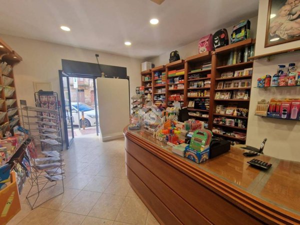 negozio in vendita ad Alcamo in zona Centro Città