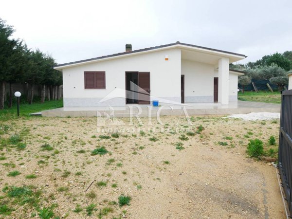 casa indipendente in vendita ad Alcamo in zona Fico