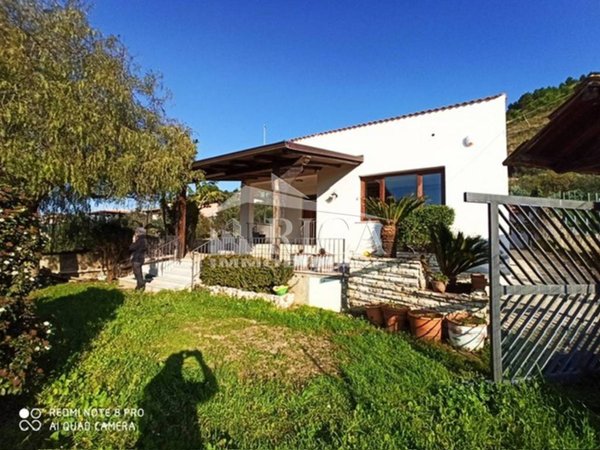 casa indipendente in vendita ad Alcamo