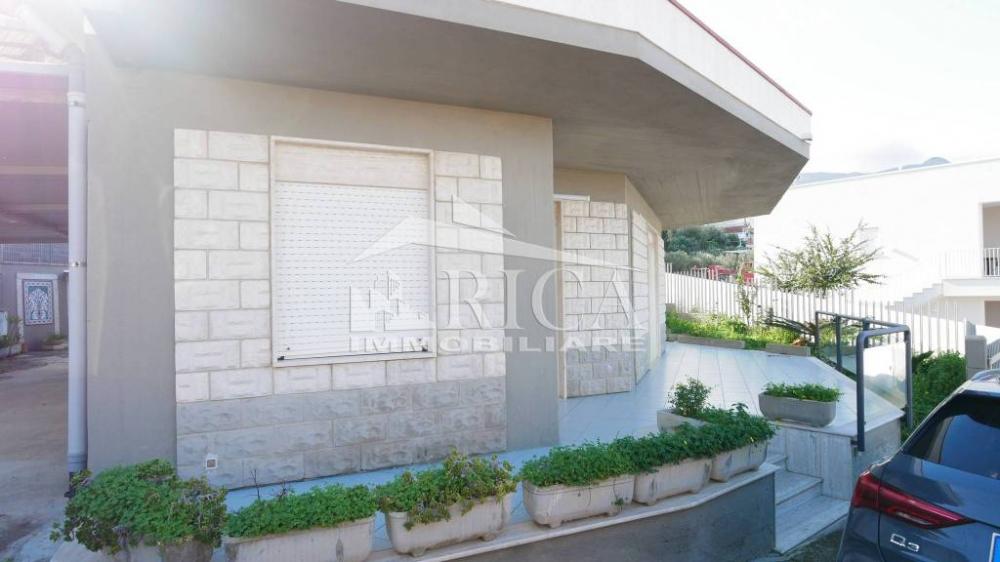 casa indipendente in vendita ad Alcamo in zona Alcamo Marina