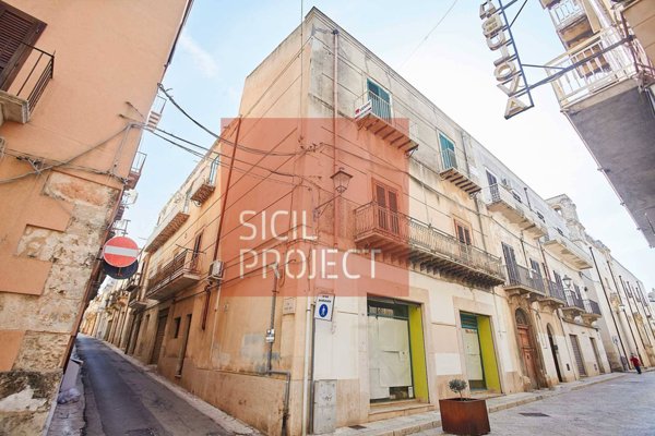 appartamento in vendita ad Alcamo in zona Centro Città