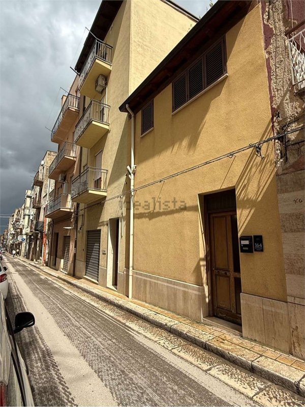 casa indipendente in vendita ad Alcamo in zona Centro Città