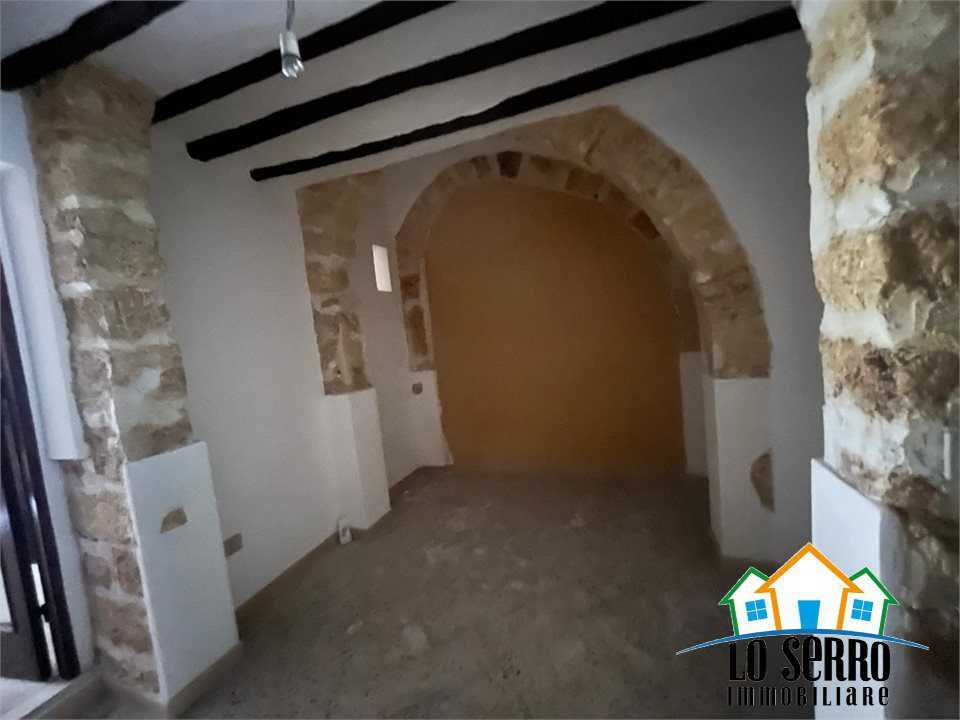 casa indipendente in vendita ad Alcamo in zona Centro Città