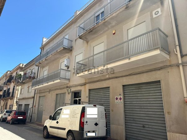 appartamento in vendita ad Alcamo in zona Centro Città