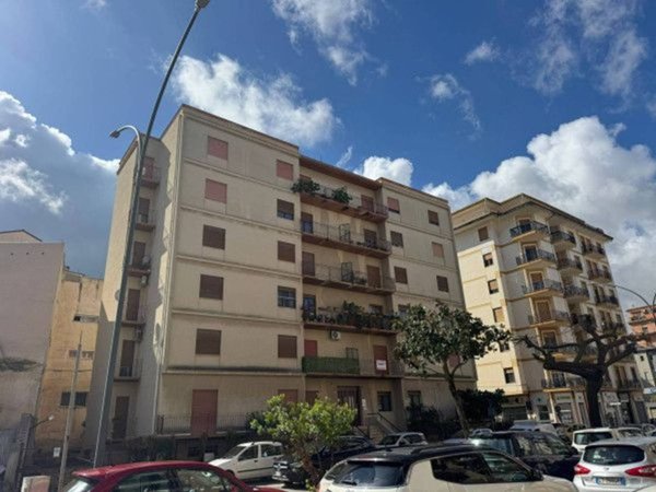 appartamento in vendita ad Alcamo in zona Centro Città