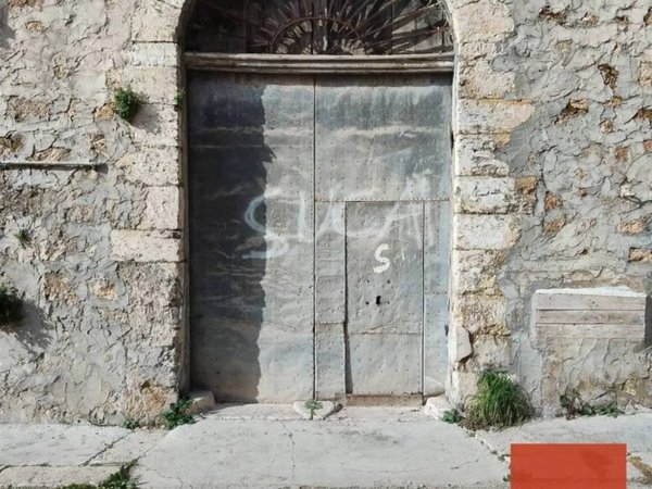 negozio in vendita ad Alcamo