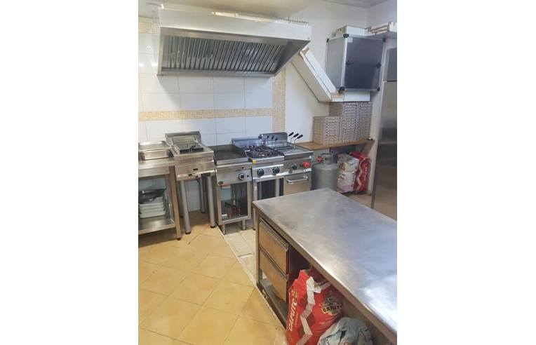 negozio in vendita ad Alcamo