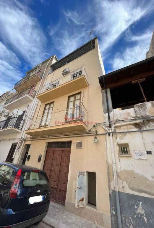 casa indipendente in vendita ad Alcamo
