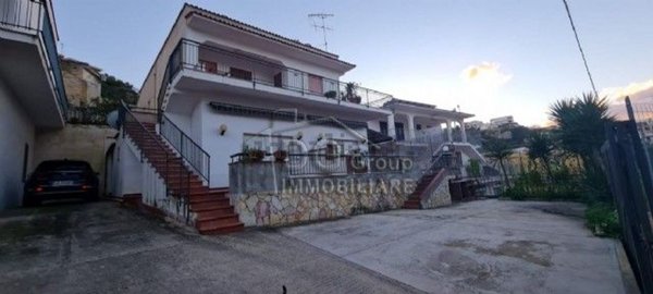 casa indipendente in vendita ad Alcamo in zona Alcamo Marina