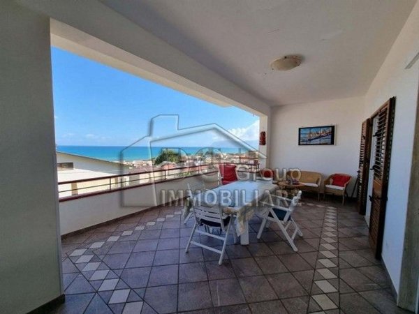 casa indipendente in vendita ad Alcamo in zona Alcamo Marina