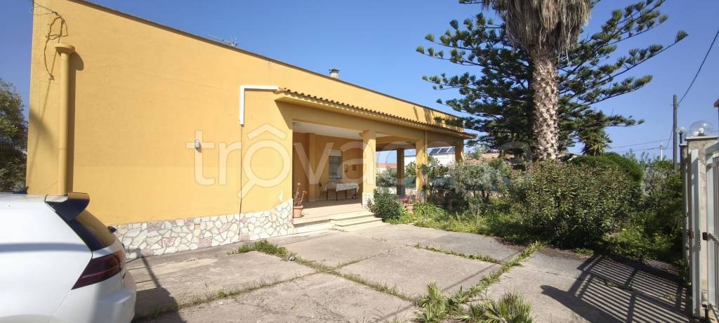 casa indipendente in vendita ad Alcamo in zona Alcamo Marina