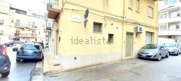 locale commerciale in vendita ad Alcamo