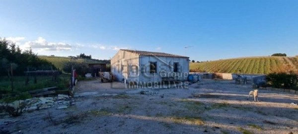 casa indipendente in vendita ad Alcamo