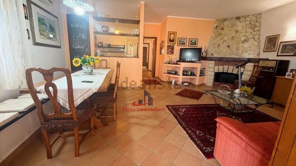 casa indipendente in vendita ad Alcamo in zona Alcamo Marina