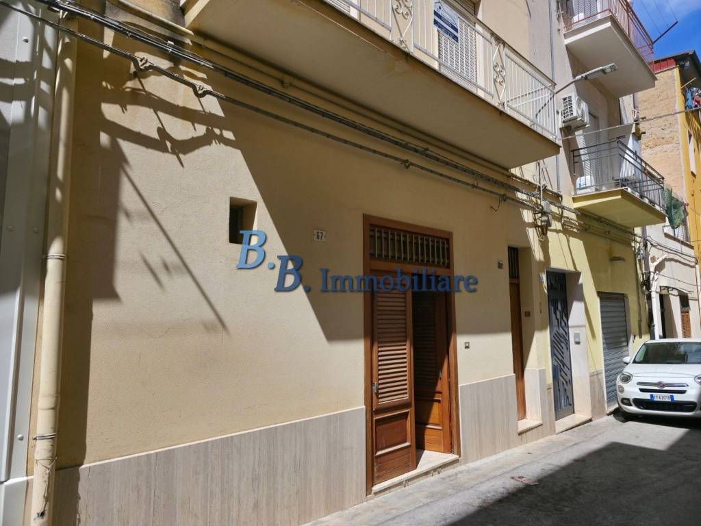 casa indipendente in vendita ad Alcamo