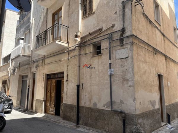 casa indipendente in vendita ad Alcamo in zona Centro Città