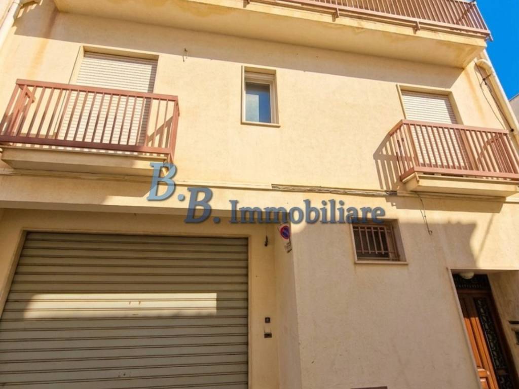 casa indipendente in vendita ad Alcamo in zona Centro Città