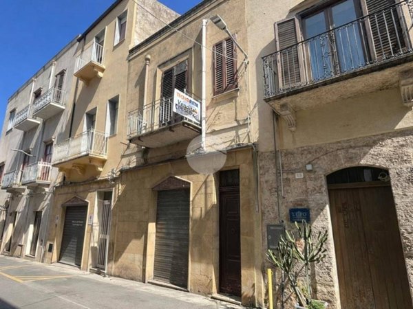 casa indipendente in vendita ad Alcamo in zona Centro Città