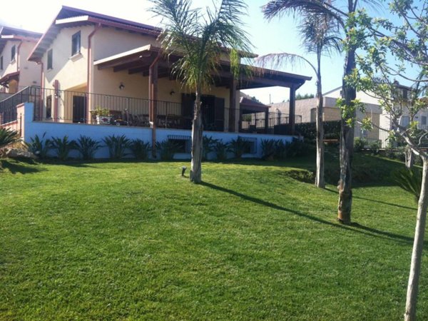 casa indipendente in vendita ad Alcamo