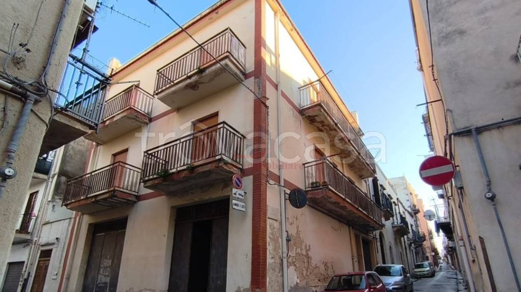appartamento in vendita ad Alcamo in zona Centro Città