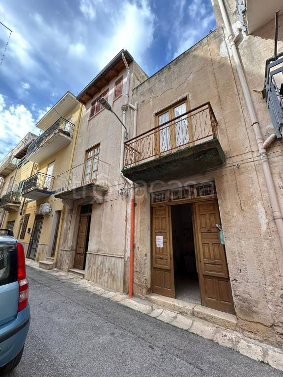 casa indipendente in vendita ad Alcamo in zona Centro Città