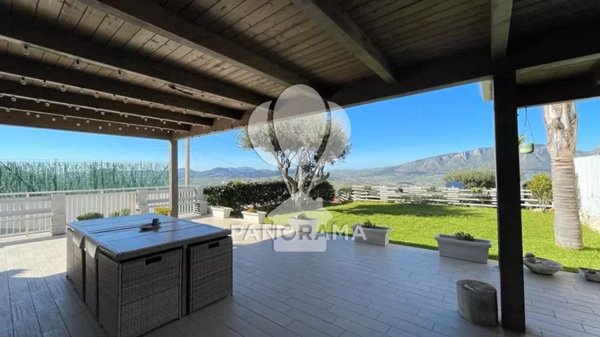 casa indipendente in vendita ad Alcamo in zona Bosco d'Alcamo