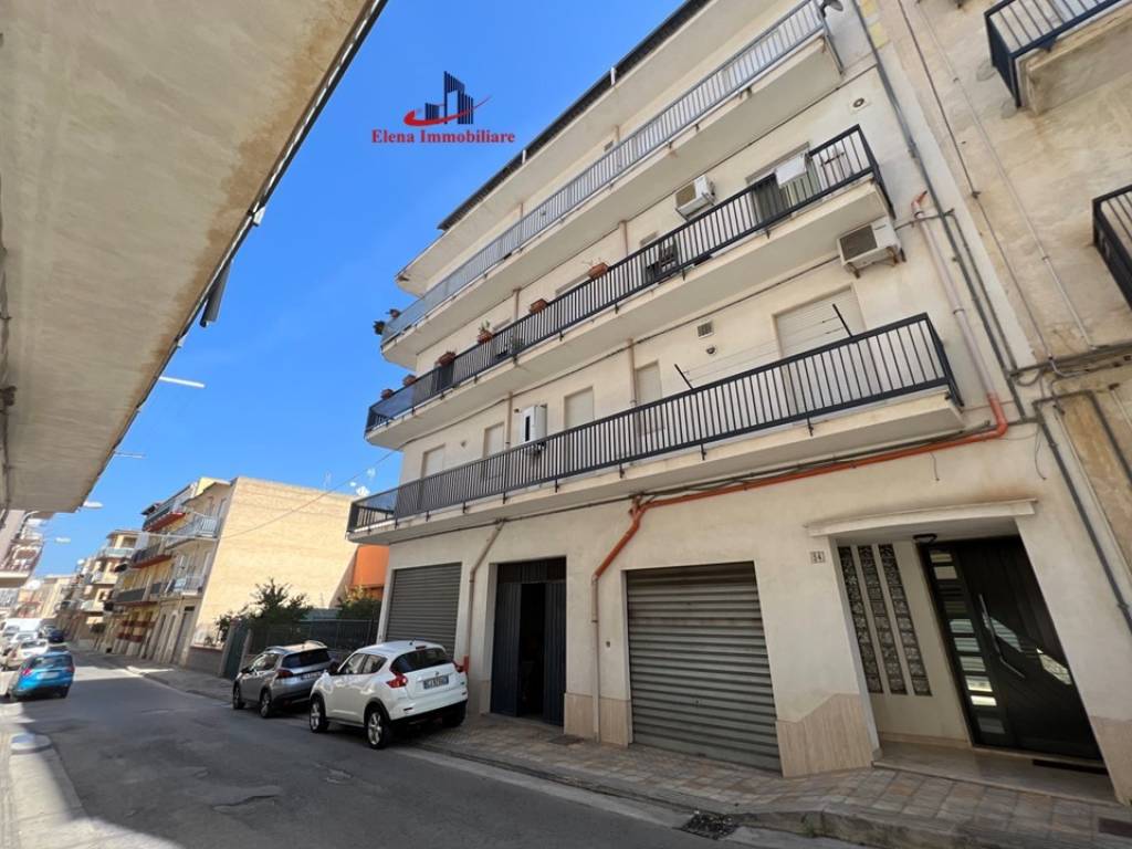 appartamento in vendita ad Alcamo in zona Centro Città