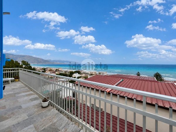 casa indipendente in vendita ad Alcamo in zona Alcamo Marina