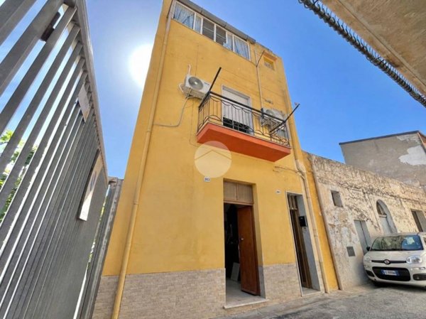 casa indipendente in vendita ad Alcamo