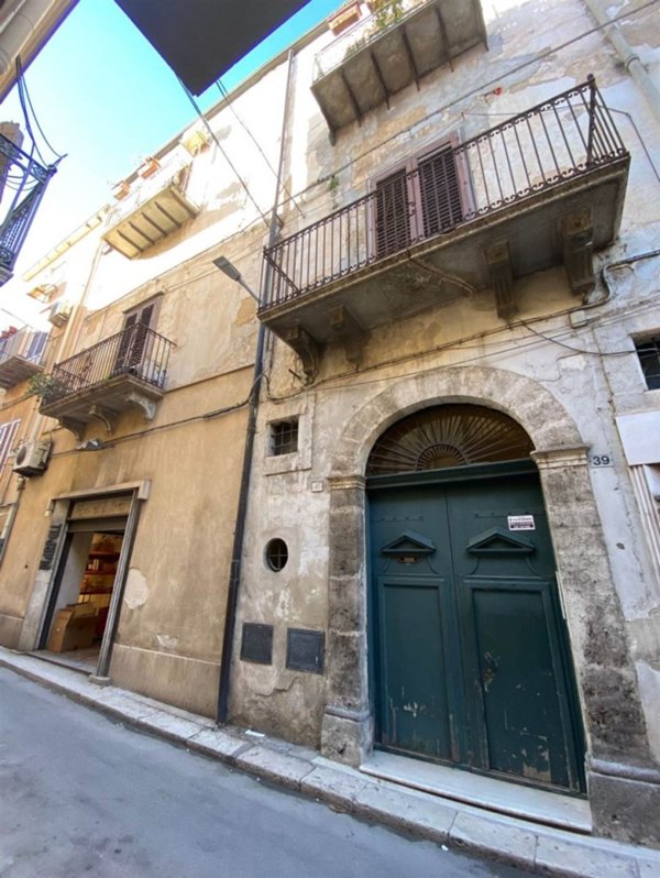 appartamento in vendita ad Alcamo in zona Centro Città