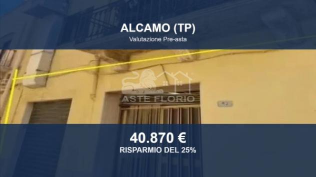 negozio in vendita ad Alcamo in zona Centro Città