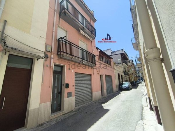casa indipendente in vendita ad Alcamo in zona Centro Città