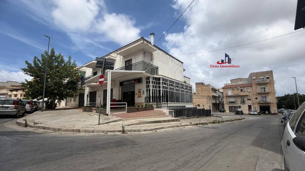 negozio in vendita ad Alcamo
