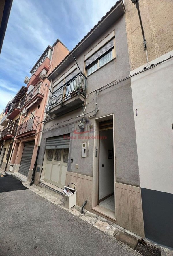 casa indipendente in vendita ad Alcamo